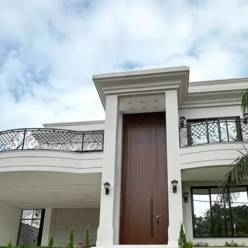 Portas de luxo e poder: as impressionantes Big Door chegam a custar R$ 50 mil no estado do Acre
